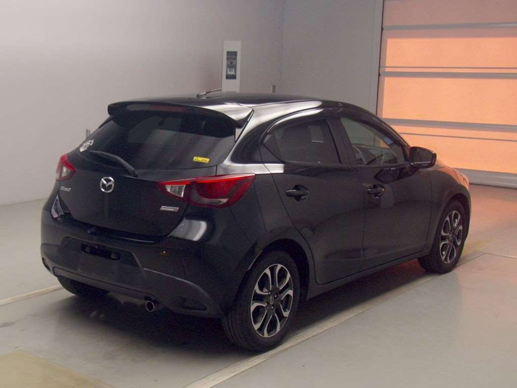 2015 Mazda Demio DJ5FS[1]