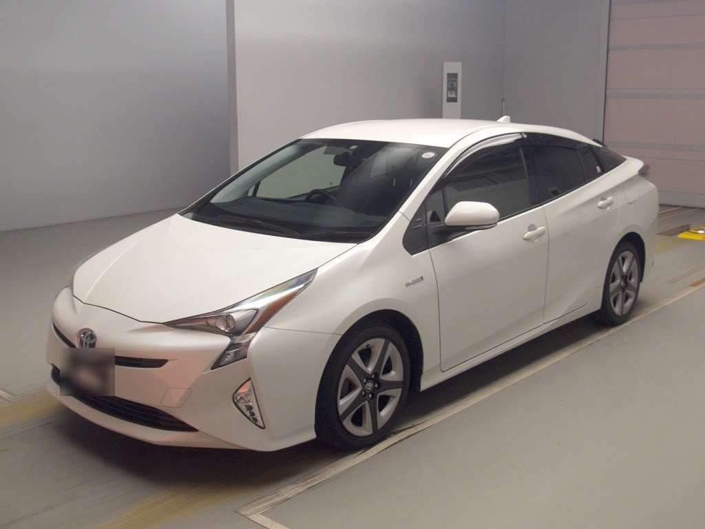 2016 Toyota Prius ZVW50[0]