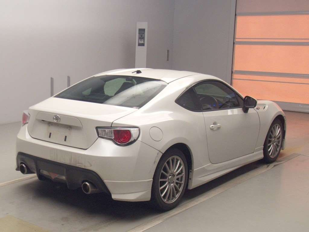 2012 Toyota 86 ZN6[1]