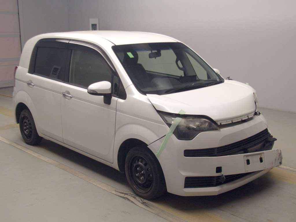 2012 Toyota Spade NCP141[2]