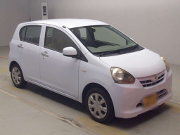 2012 Daihatsu Mira es