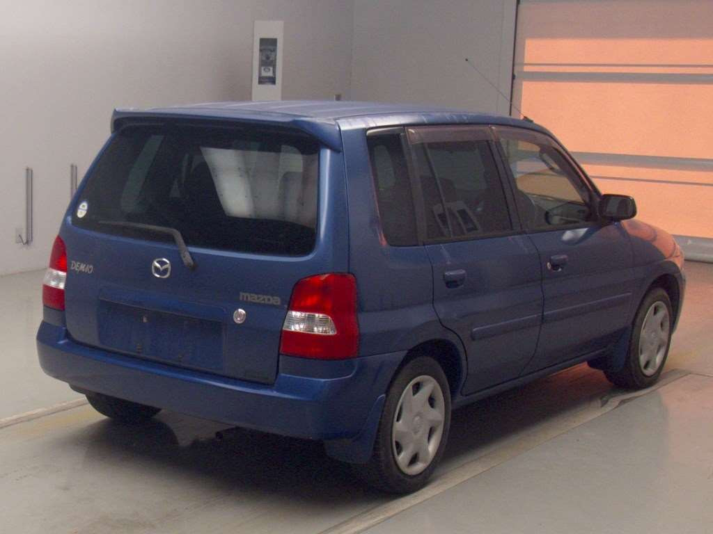 2001 Mazda Demio DW3W[1]