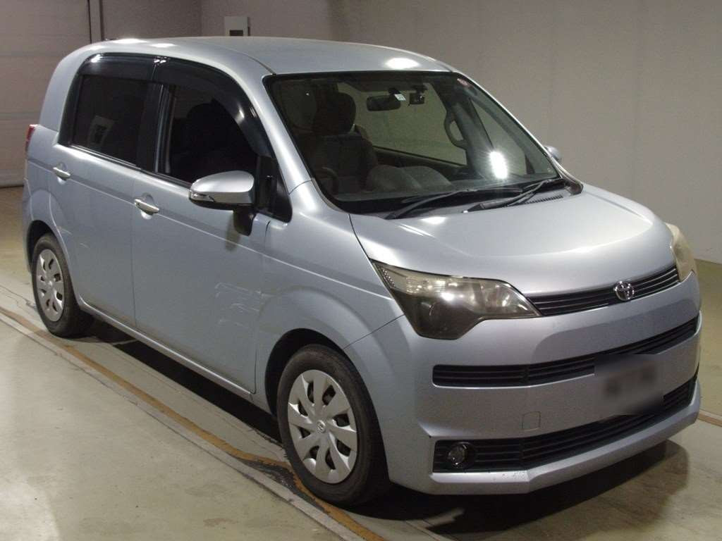 2013 Toyota Spade NCP141[2]