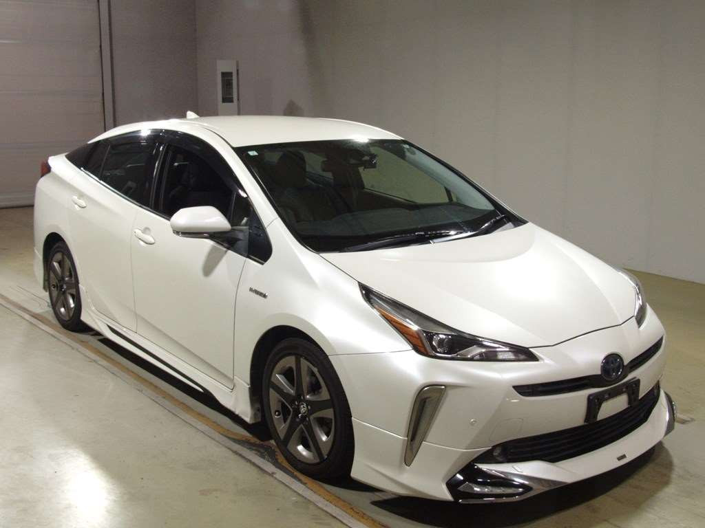 2019 Toyota Prius ZVW51[2]