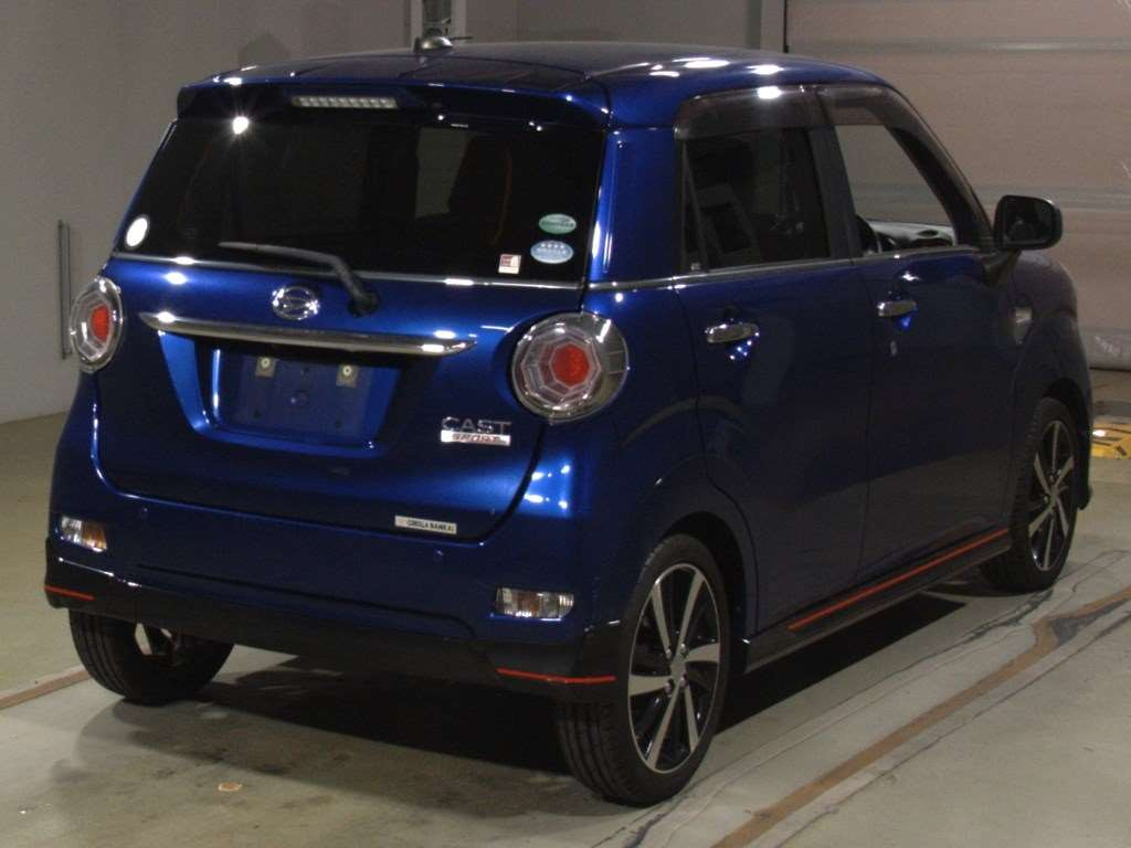 2016 Daihatsu Cast LA250S[1]