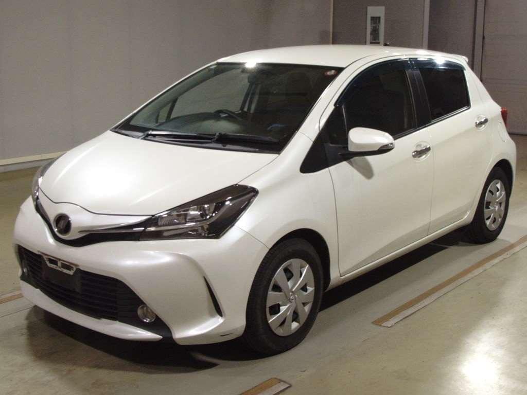 2016 Toyota Vitz NSP130[0]