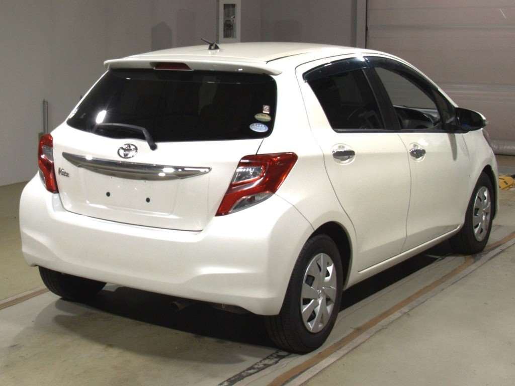 2016 Toyota Vitz NSP130[1]