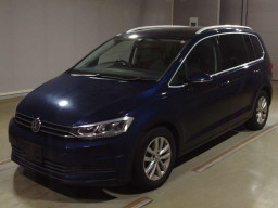 2017 Volkswagen Golf Touran