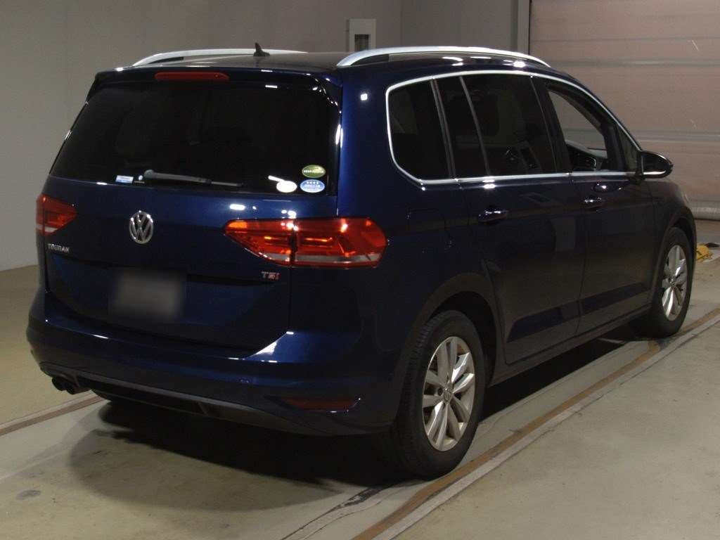 2017 Volkswagen Golf Touran 1TCZD[1]