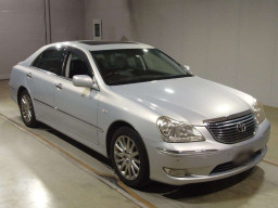 2005 Toyota Crown Majesta