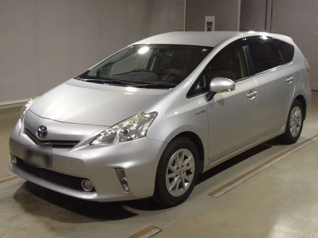 2014 Toyota Prius alpha ZVW41W[0]