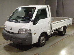 2008 Mitsubishi Delica Truck