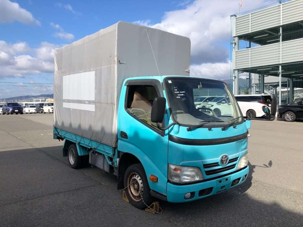 2013 Toyota Dyna Truck KDY231[2]