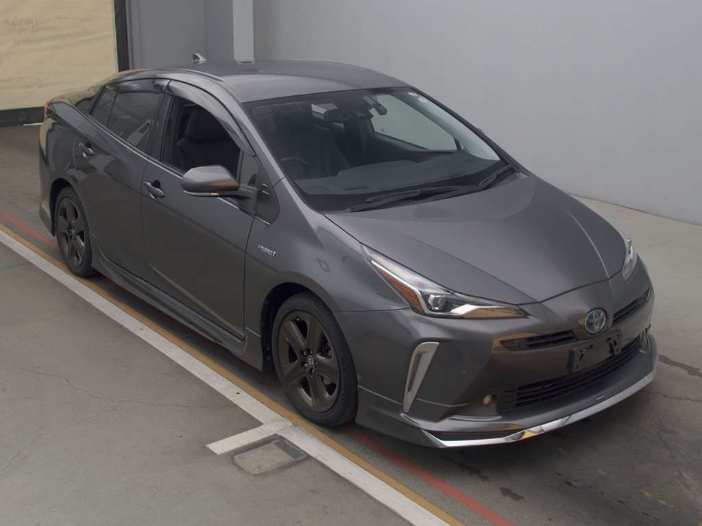 2019 Toyota Prius ZVW51[2]