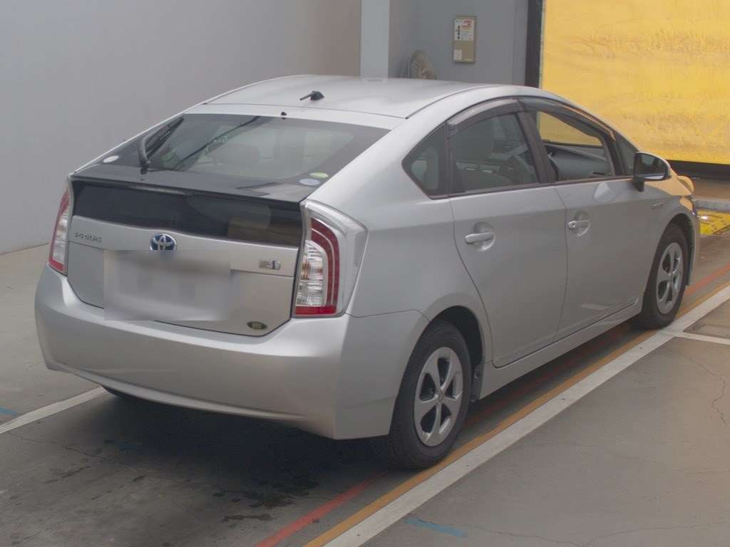 2012 Toyota Prius ZVW30[1]