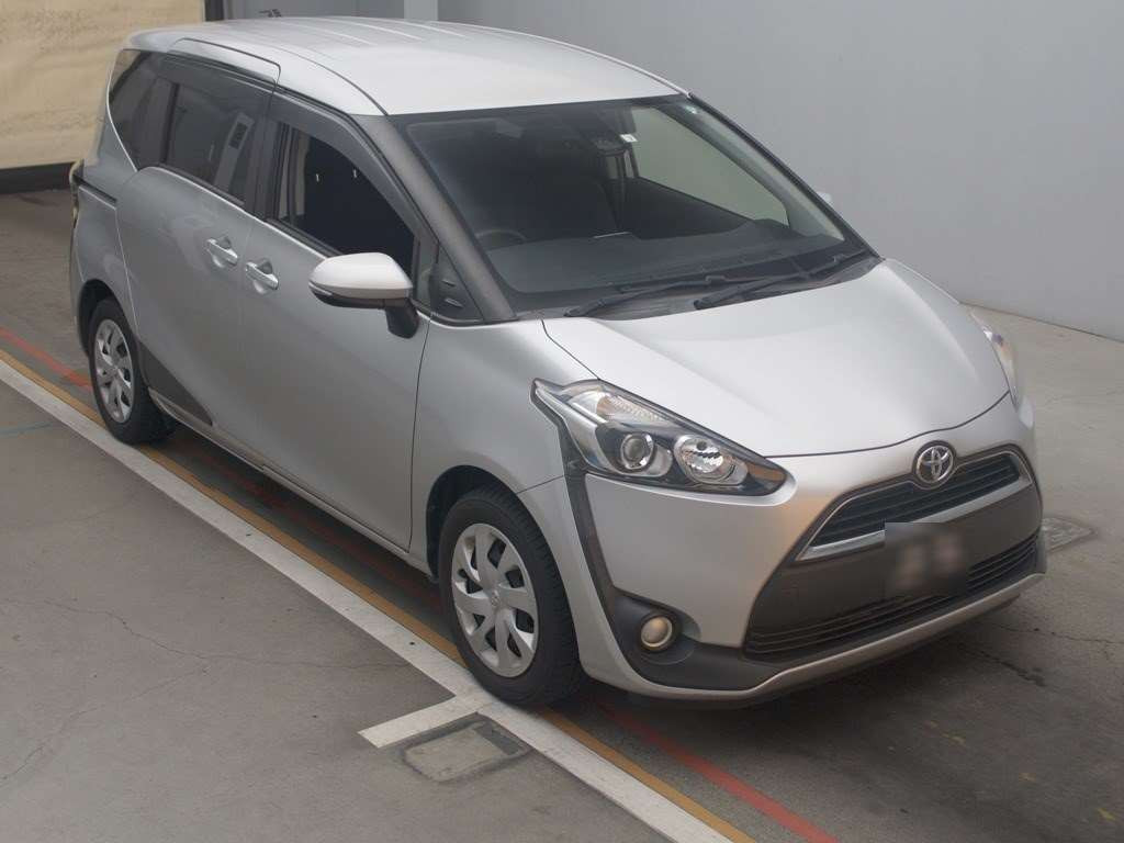 2016 Toyota Sienta NSP170G[2]