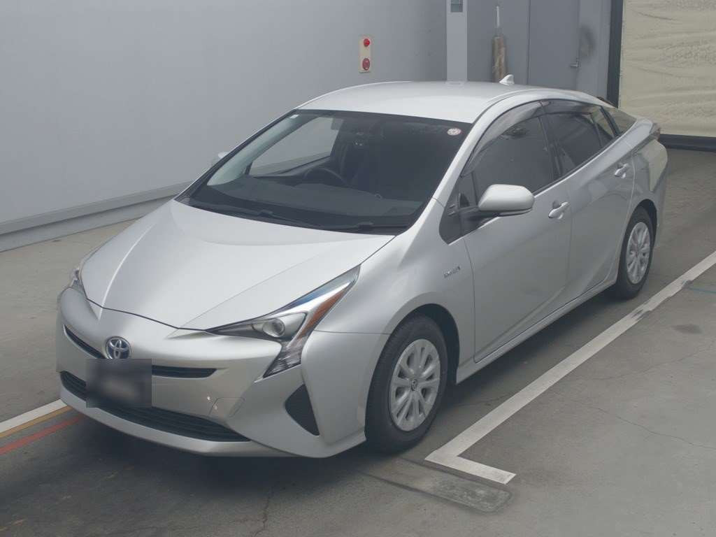 2016 Toyota Prius ZVW50[0]