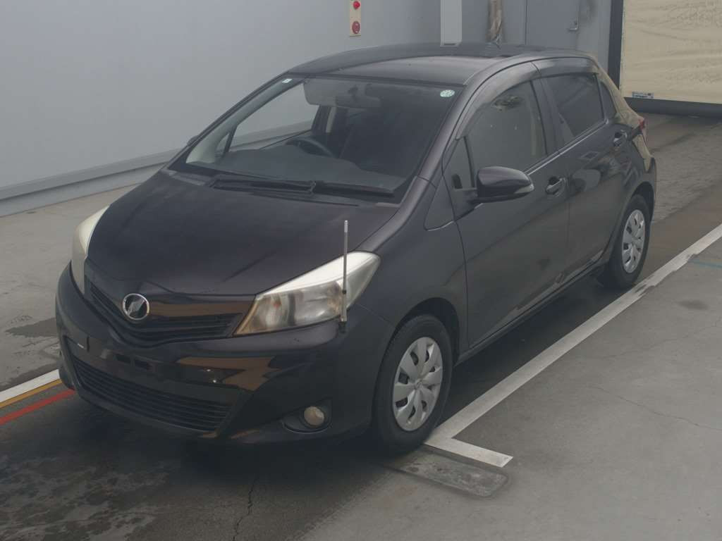 2013 Toyota Vitz NSP130[0]