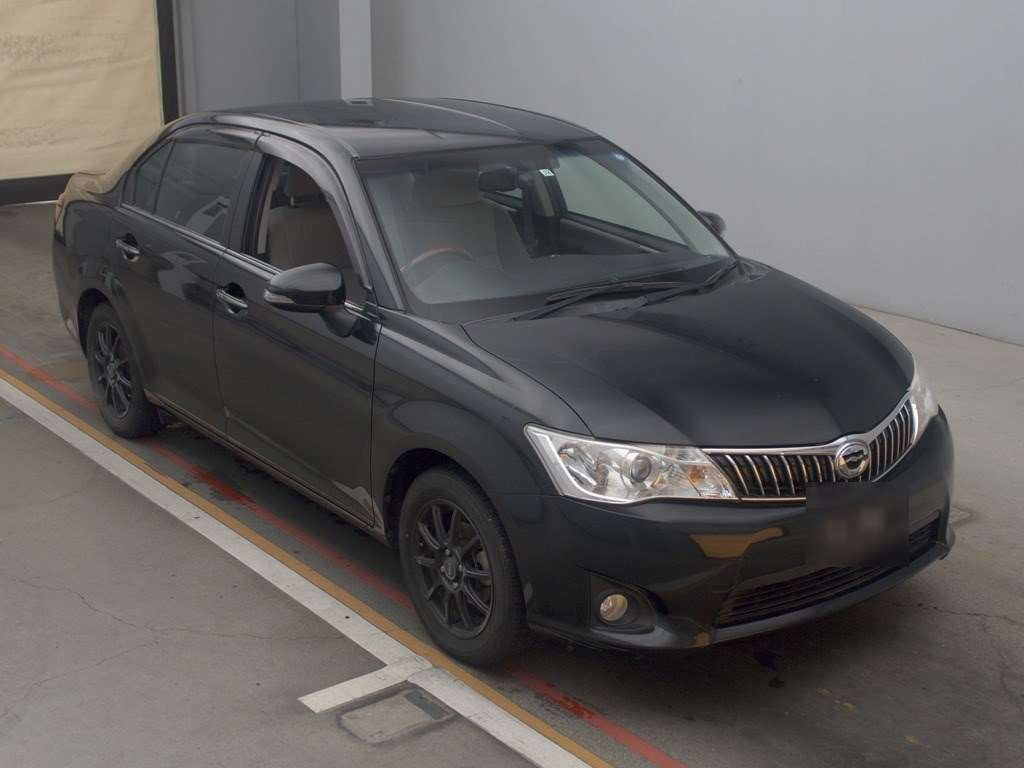 2013 Toyota Corolla Axio NZE161[2]