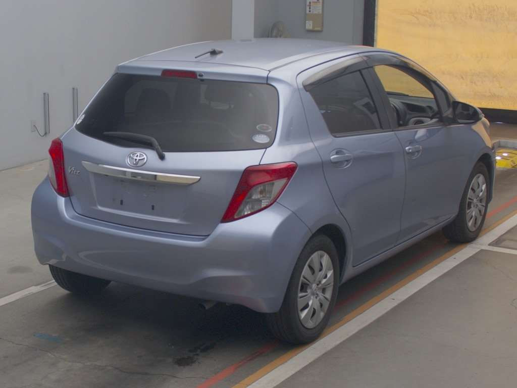 2011 Toyota Vitz NSP130[1]