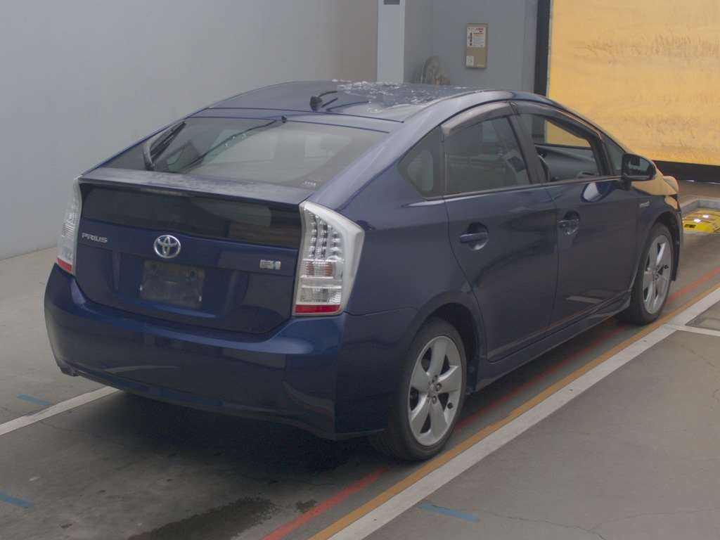 2010 Toyota Prius ZVW30[1]