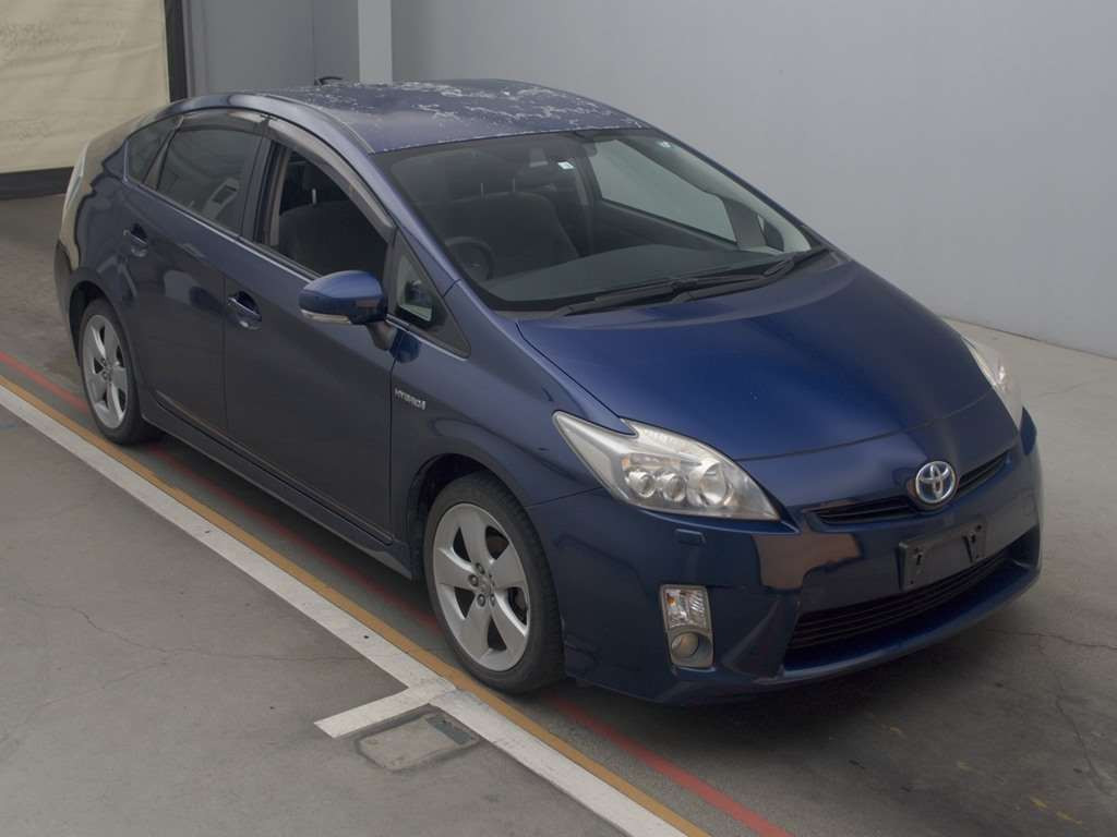 2010 Toyota Prius ZVW30[2]