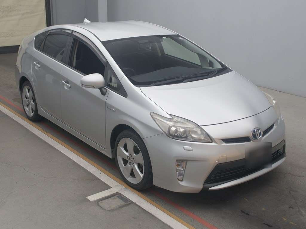 2012 Toyota Prius ZVW30[2]