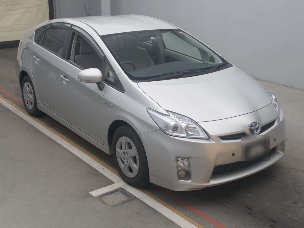 2011 Toyota Prius ZVW30[2]