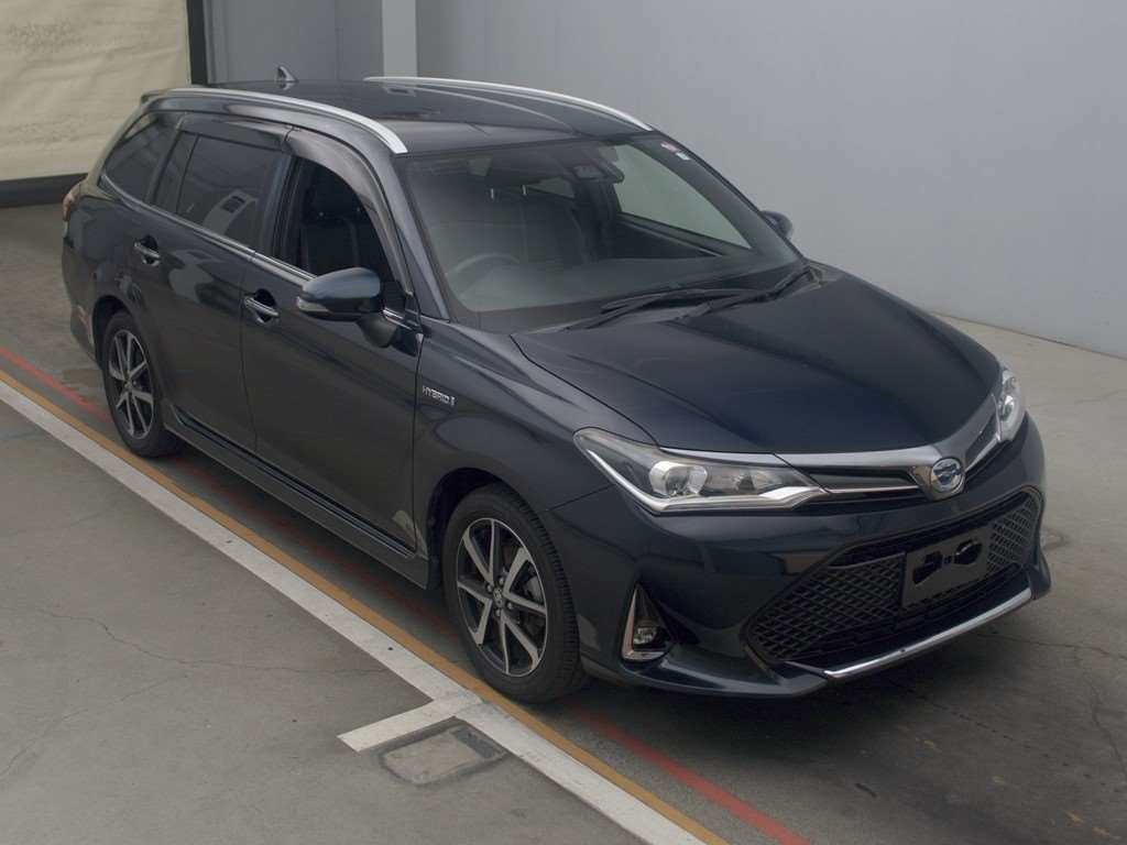 2017 Toyota Corolla Fielder NKE165G[2]