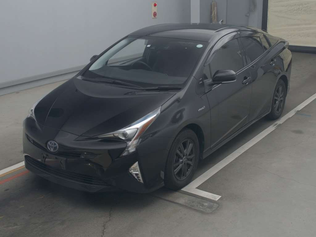 2018 Toyota Prius ZVW50[0]