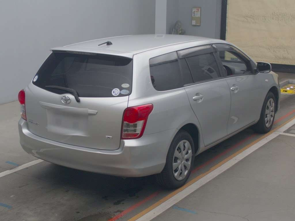 2010 Toyota Corolla Fielder NZE141G[1]