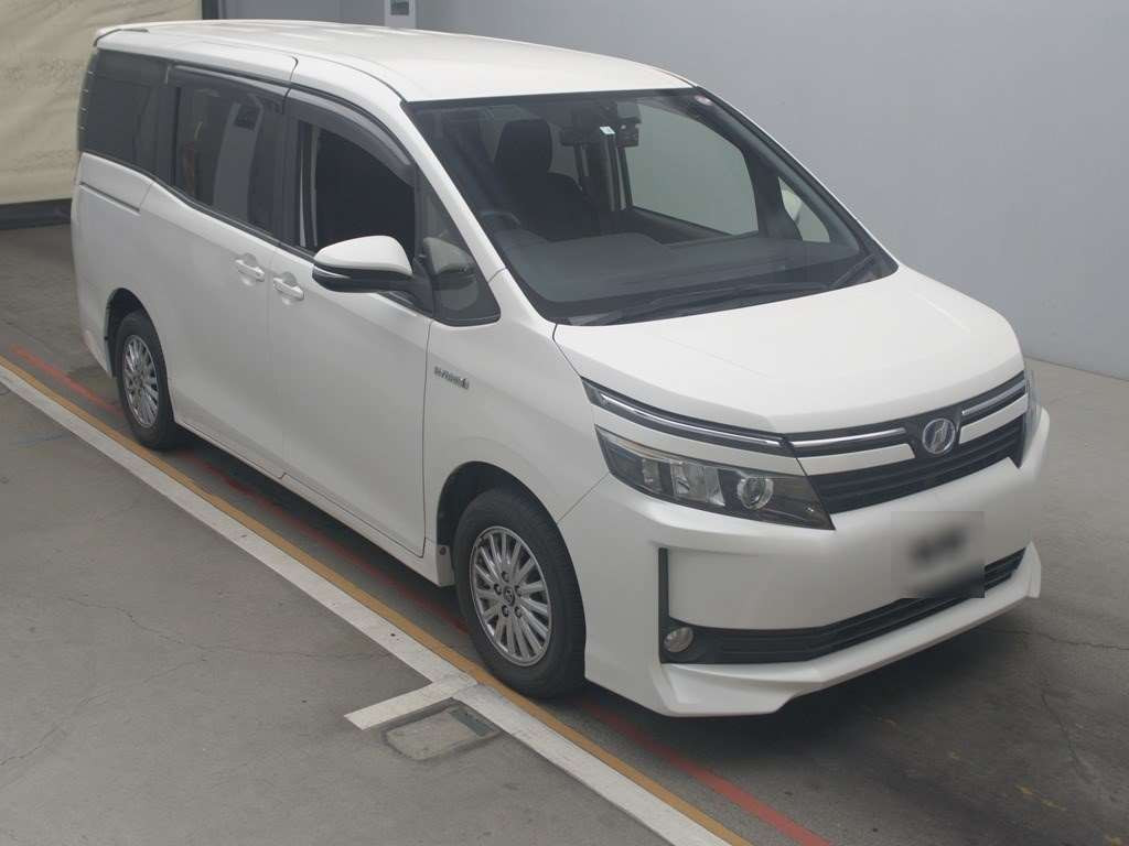 2014 Toyota Voxy ZWR80G[2]