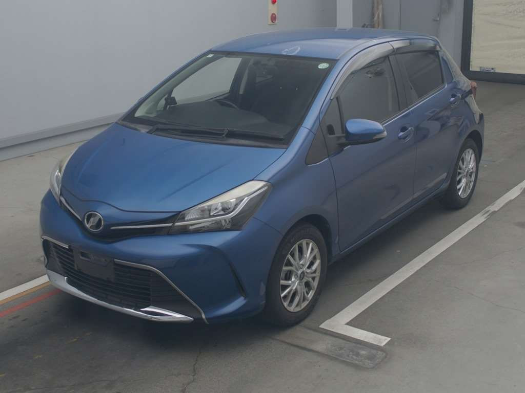 2015 Toyota Vitz NSP130[0]