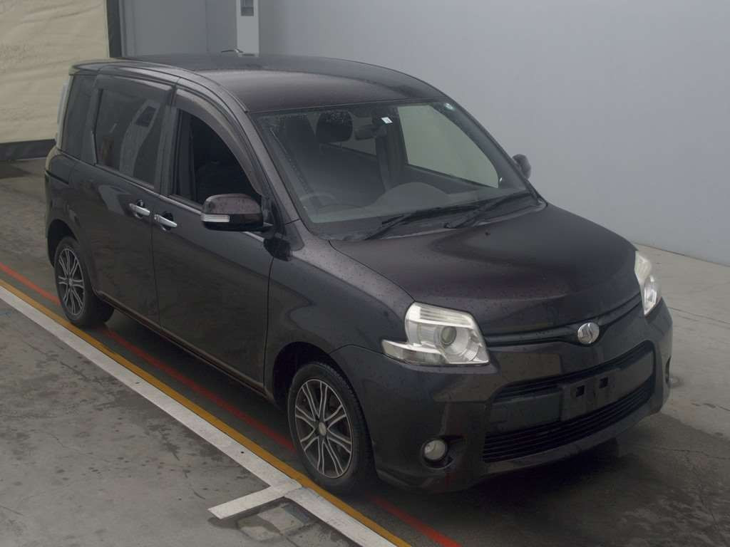 2012 Toyota Sienta NCP81G[2]