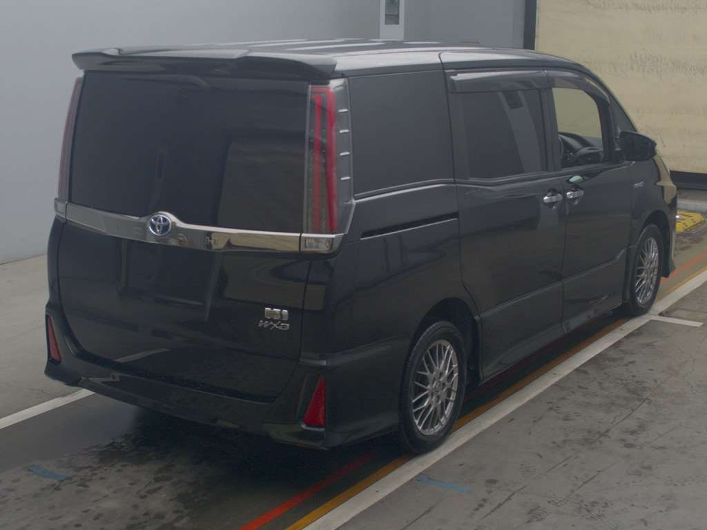 2019 Toyota Noah ZWR80W[1]