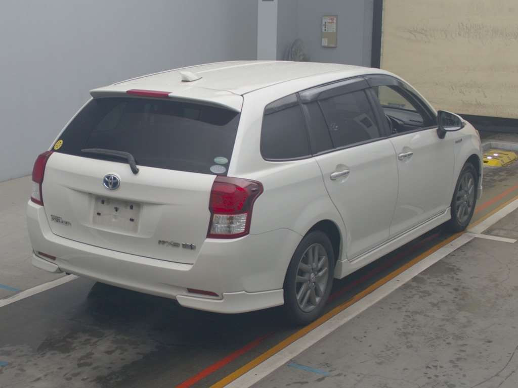 2015 Toyota Corolla Fielder NKE165G[1]