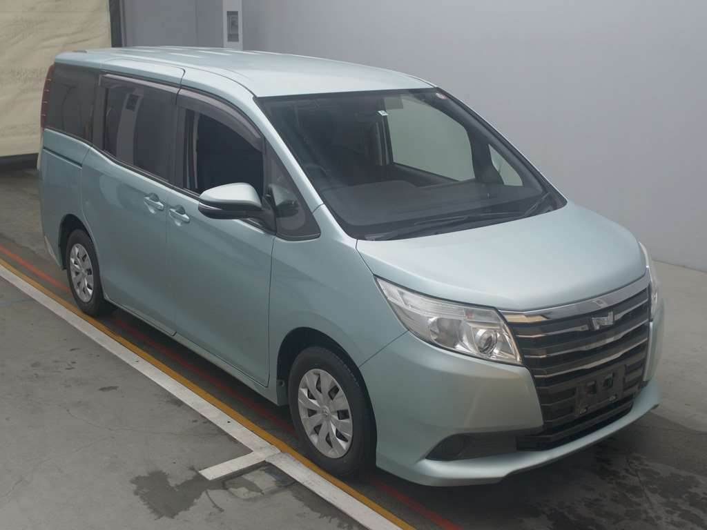 2014 Toyota Noah ZRR80G[2]