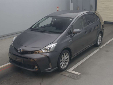 2017 Toyota Prius alpha