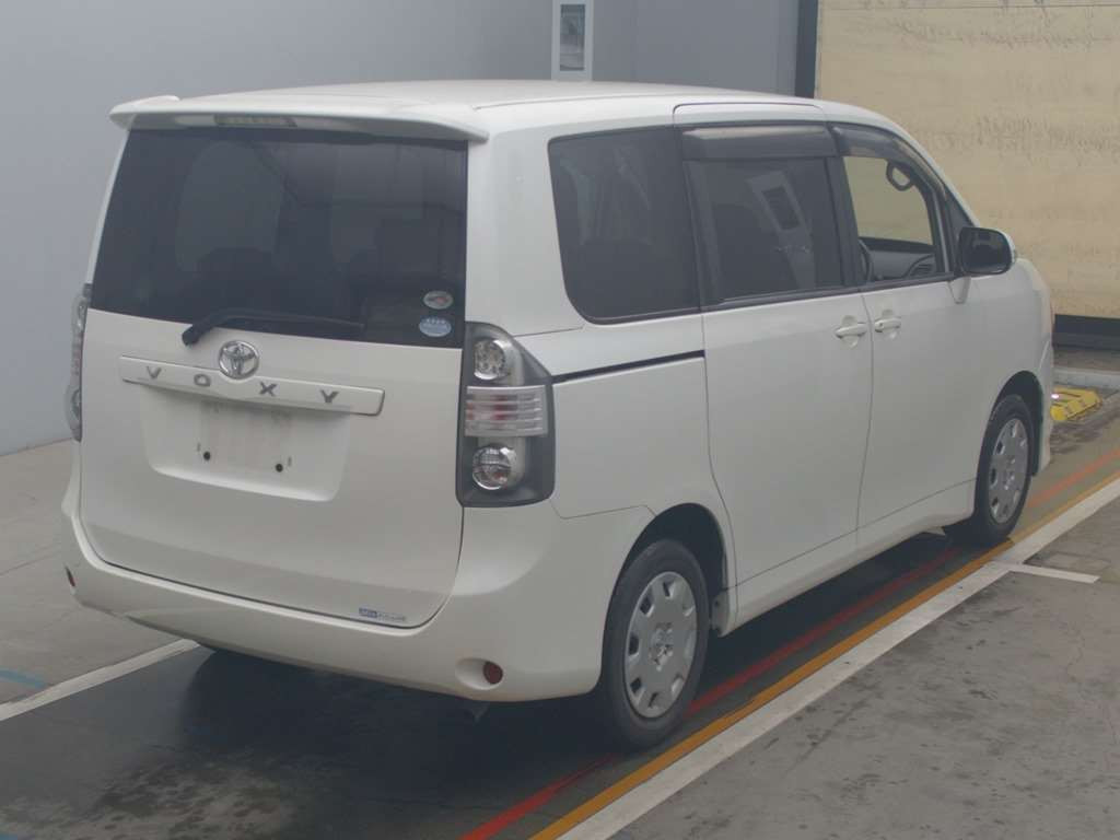 2009 Toyota Voxy ZRR70G[1]