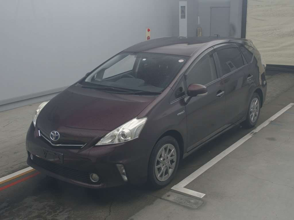 2014 Toyota Prius alpha ZVW41W[0]