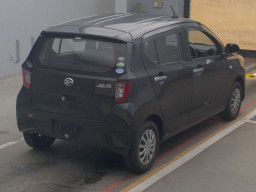 2018 Daihatsu Mira es