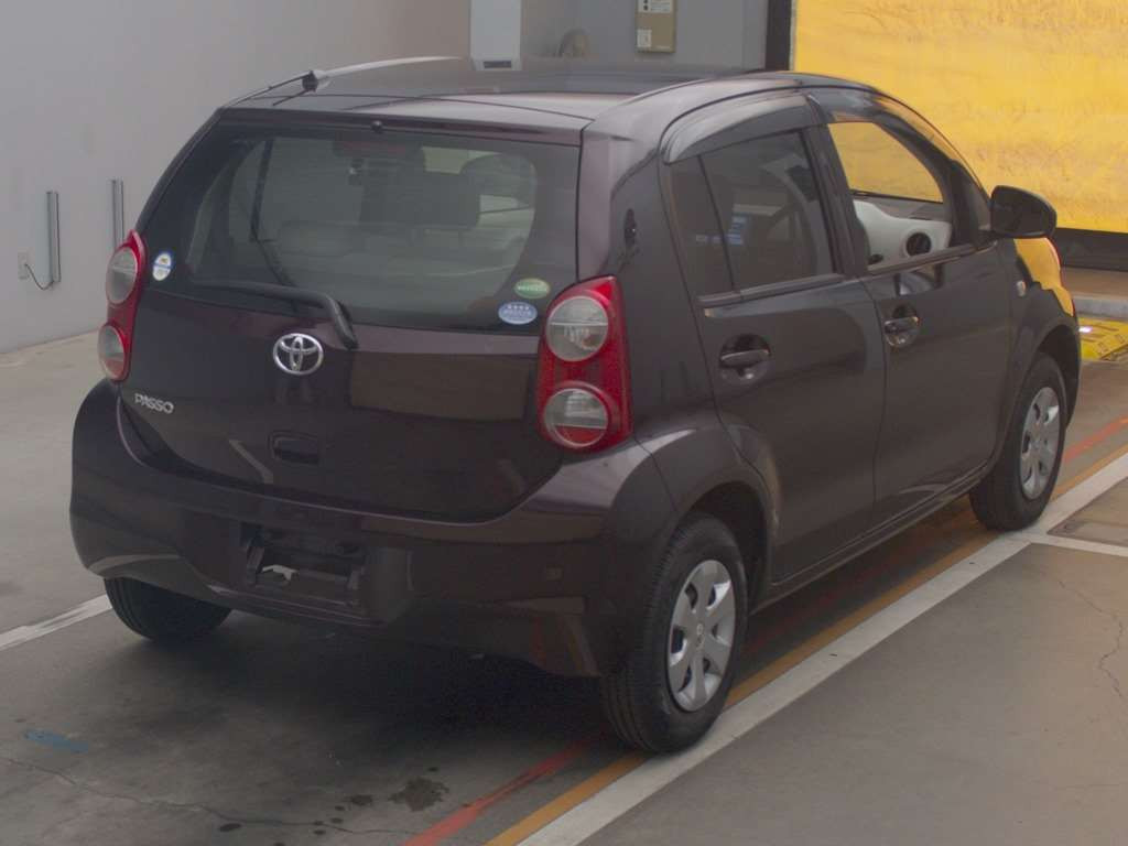 2012 Toyota Passo KGC30[1]