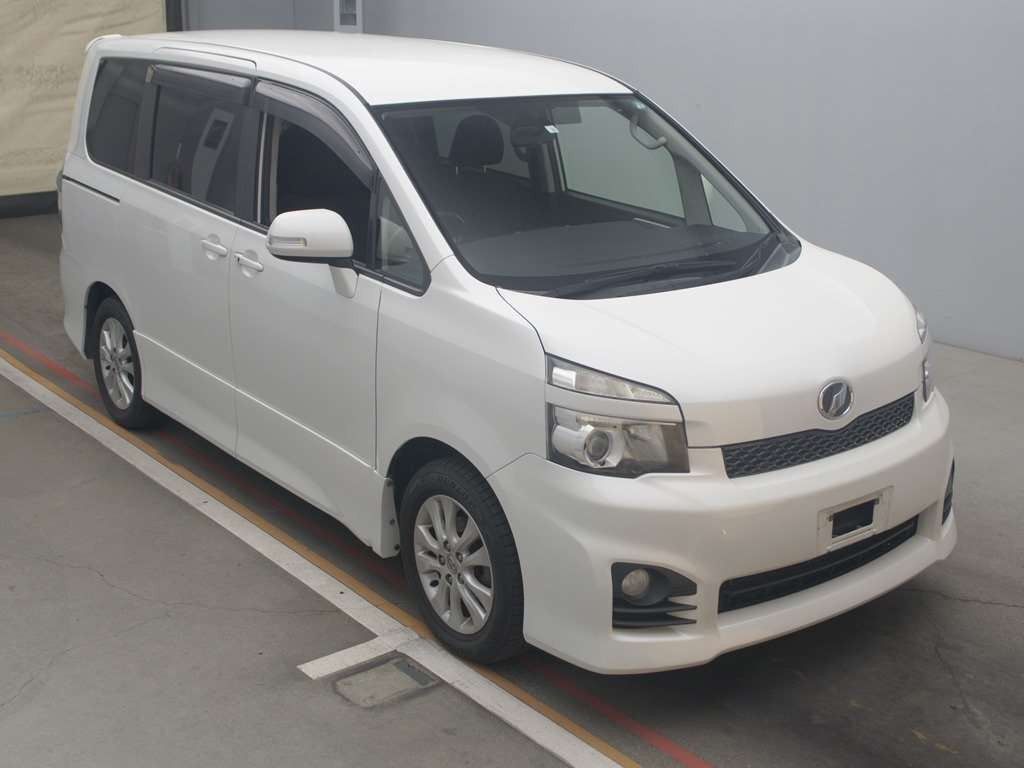 2010 Toyota Voxy ZRR70W[2]