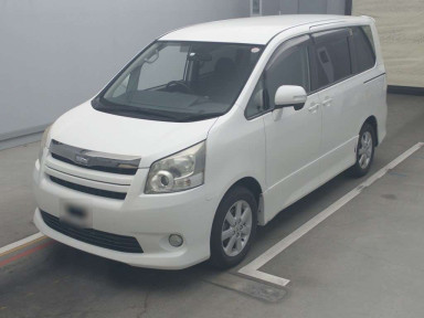 2008 Toyota Noah