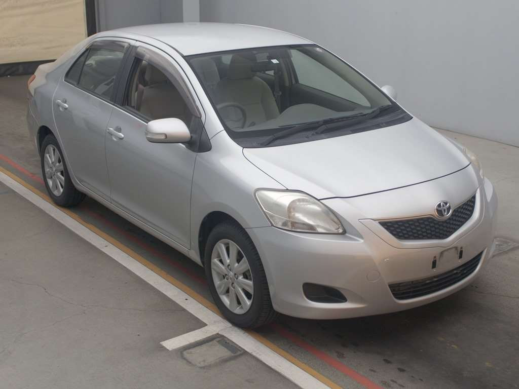 2010 Toyota Belta SCP92[2]