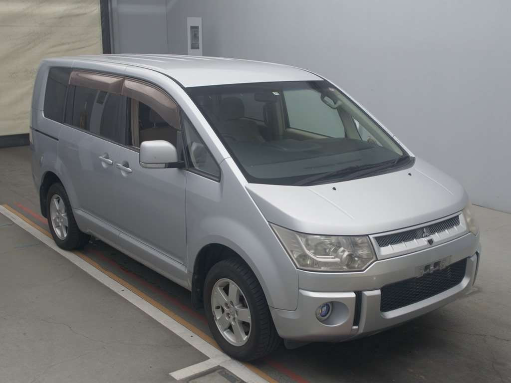 2007 Mitsubishi Delica D5 CV5W[2]