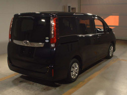 2015 Toyota Noah