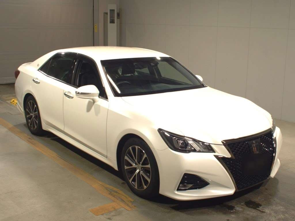 2017 Toyota Crown ARS210[2]