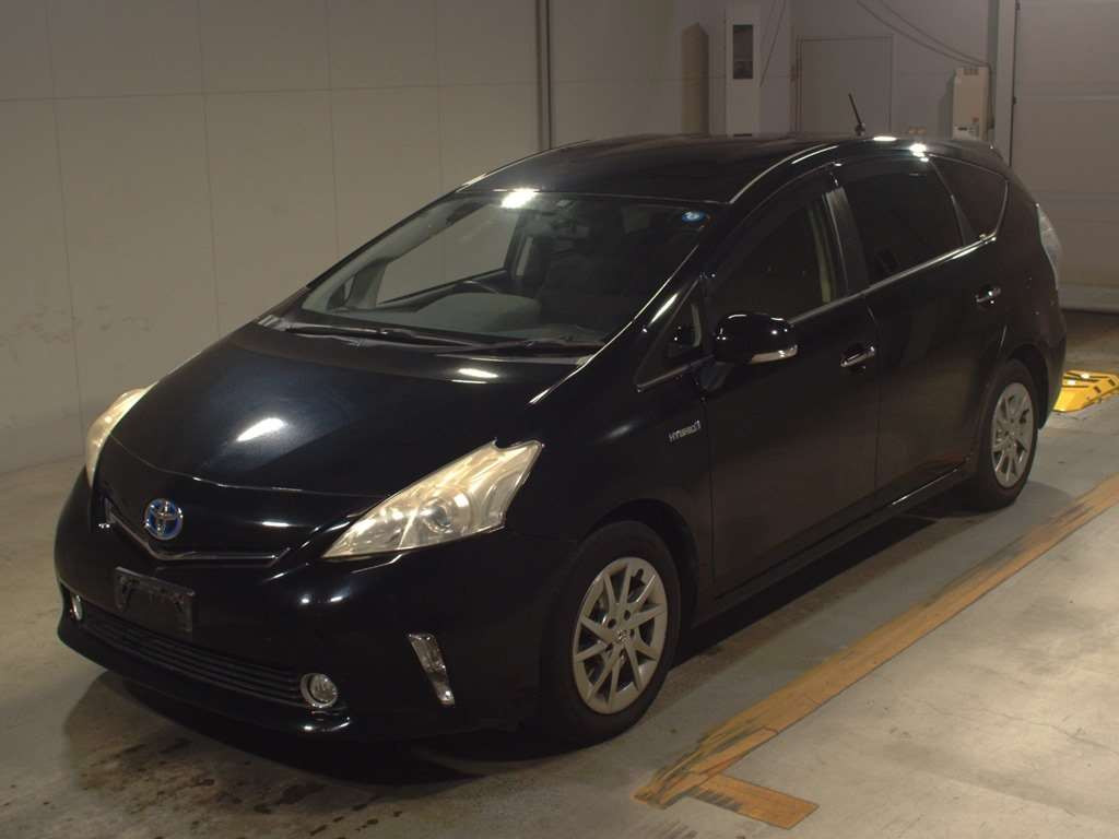 2013 Toyota Prius alpha ZVW40W[0]