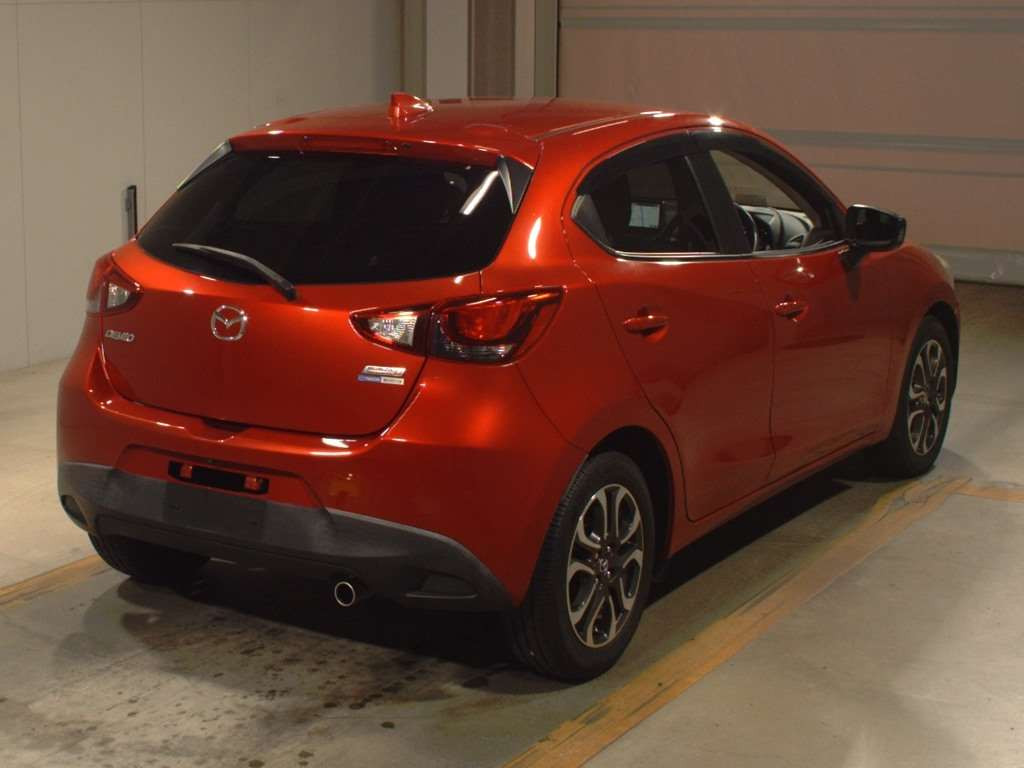 2016 Mazda Demio DJ5FS[1]